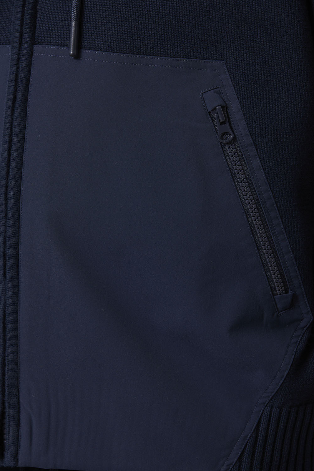 detail Svetr maglia c cappuccio 232MA1448L505