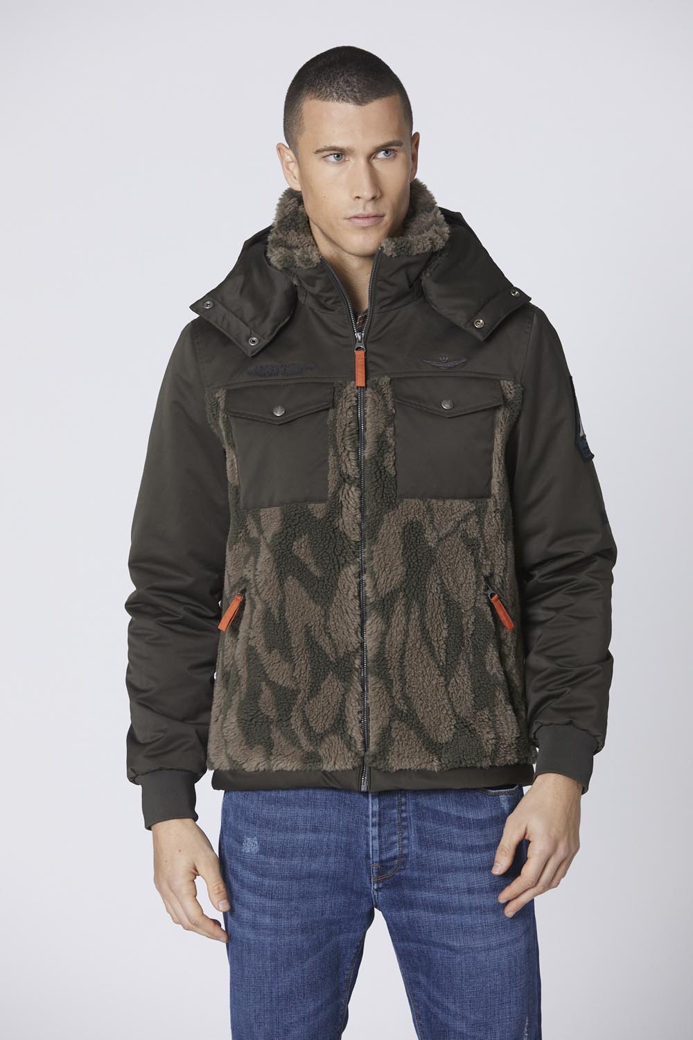 detail Bunda giubbino c cappuccio 242AB2202CT3482