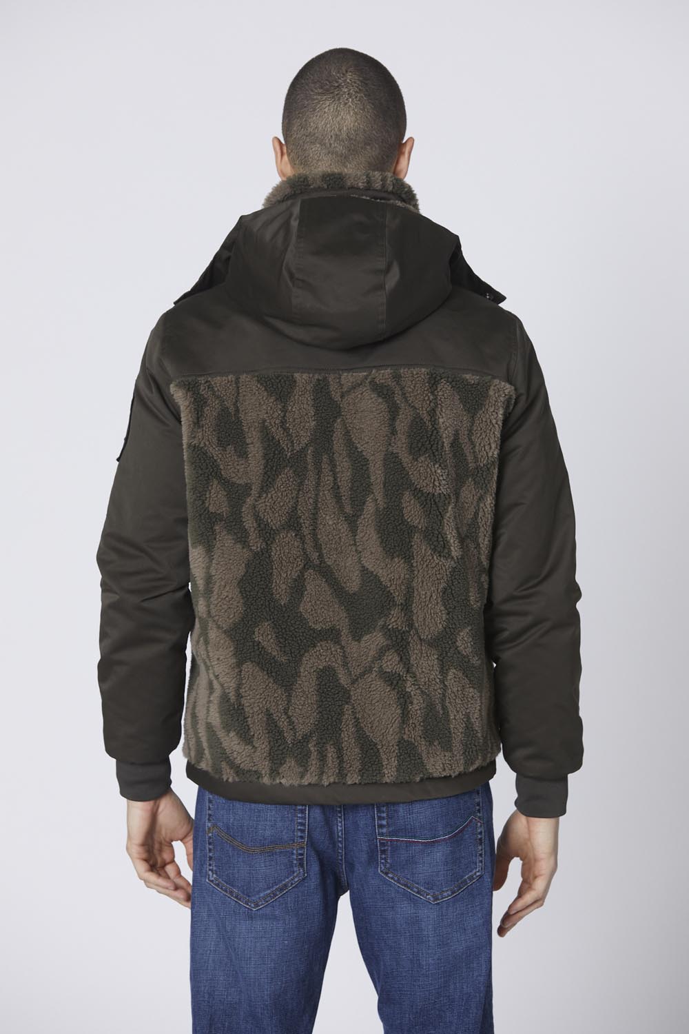 detail Bunda giubbino c cappuccio 242AB2202CT3482