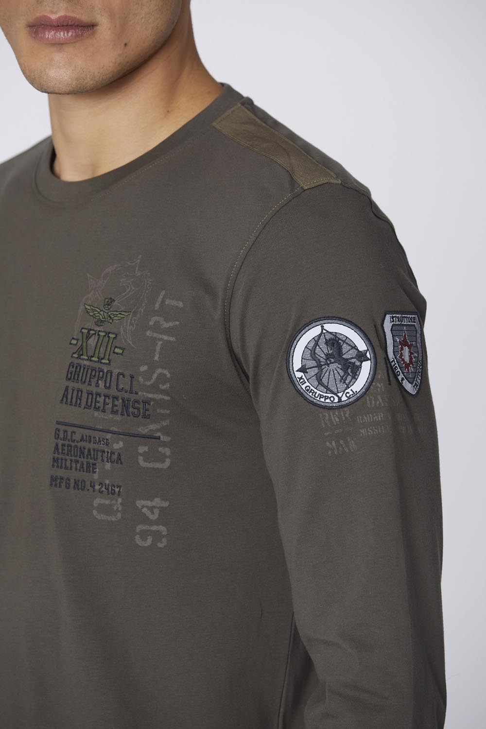 detail Tričko t-shirt m.l. 242TS2339J641