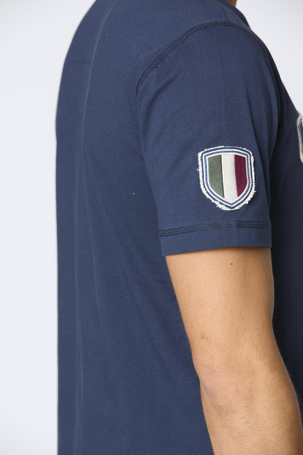 detail Tričko t-shirt m.c. 251TS2411J634