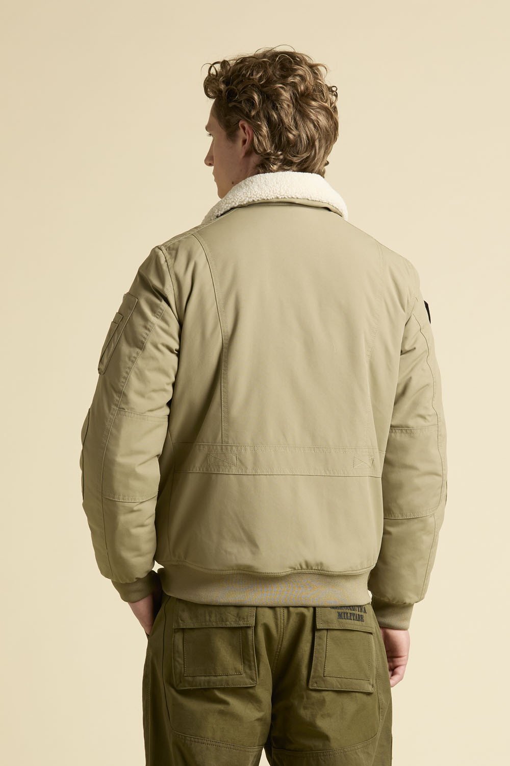 detail Bunda pilot 252AB3024UCT03151