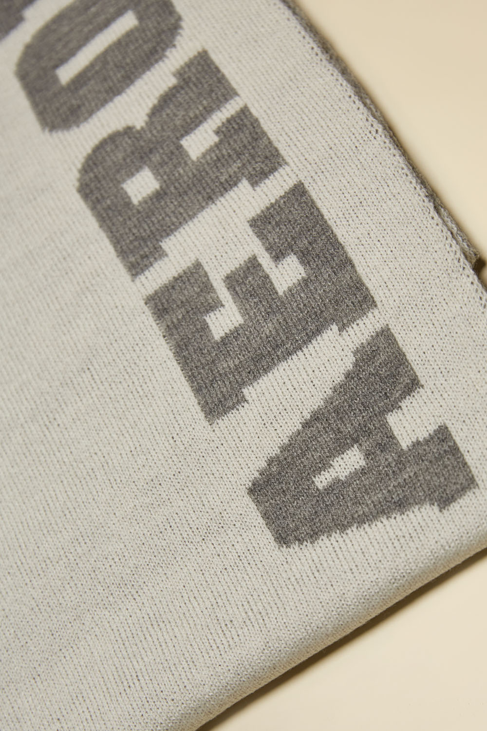detail Šála sciarpa 252SH1164UL00917