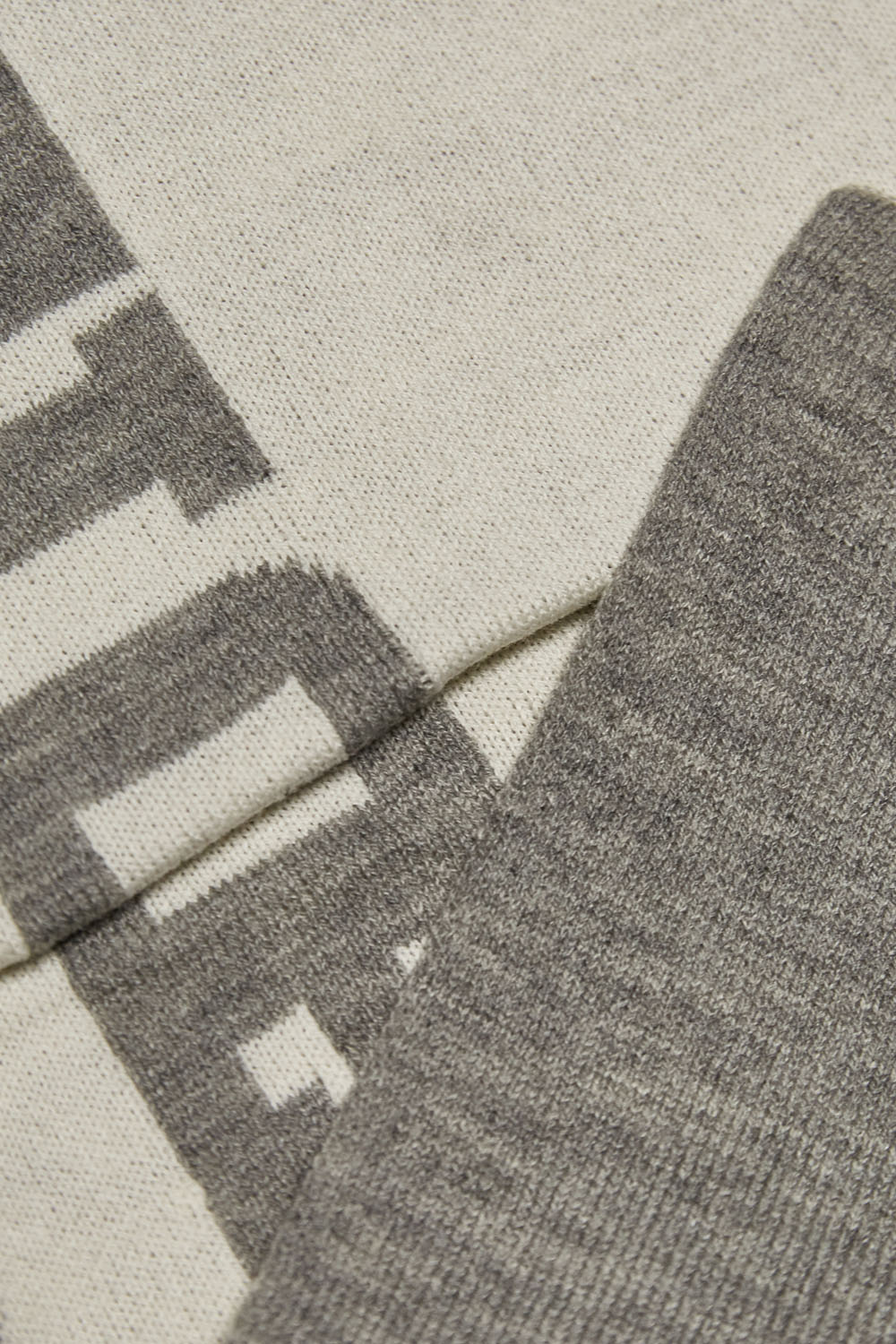 detail Šála sciarpa 252SH1164UL00917
