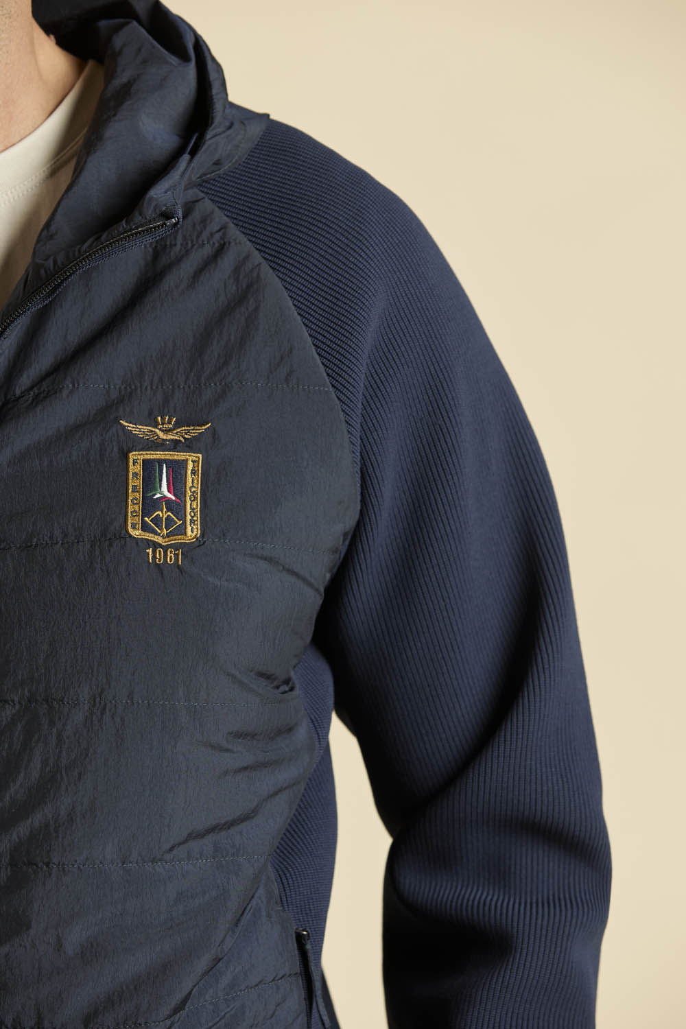 detail Bunda giubbino con cappuccio 261AM1388UCL00004