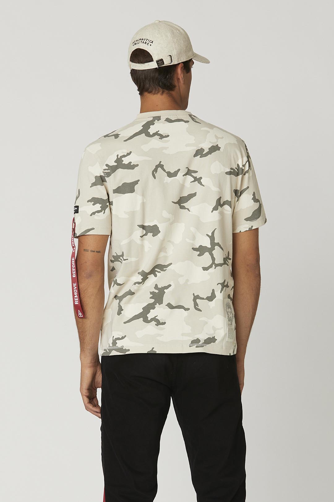 detail Tričko t-shirt m.c. 232TS2143J614