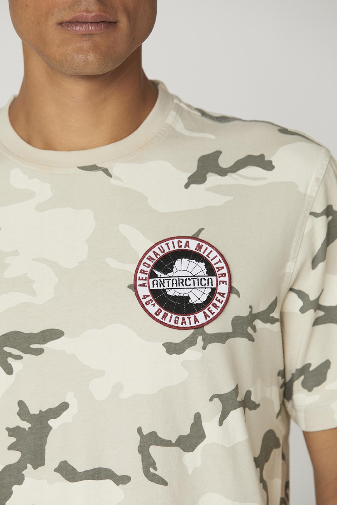 detail Tričko t-shirt m.c. 232TS2143J614