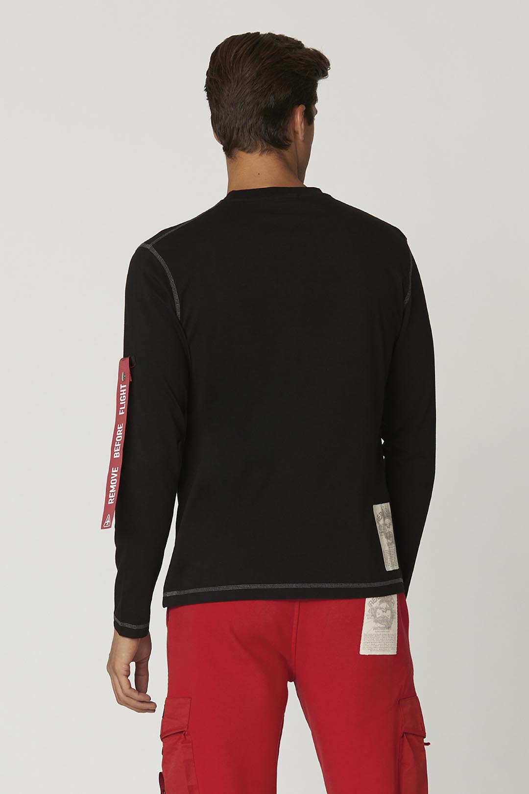 detail Tričko t-shirt m.l. 232TS2147J597