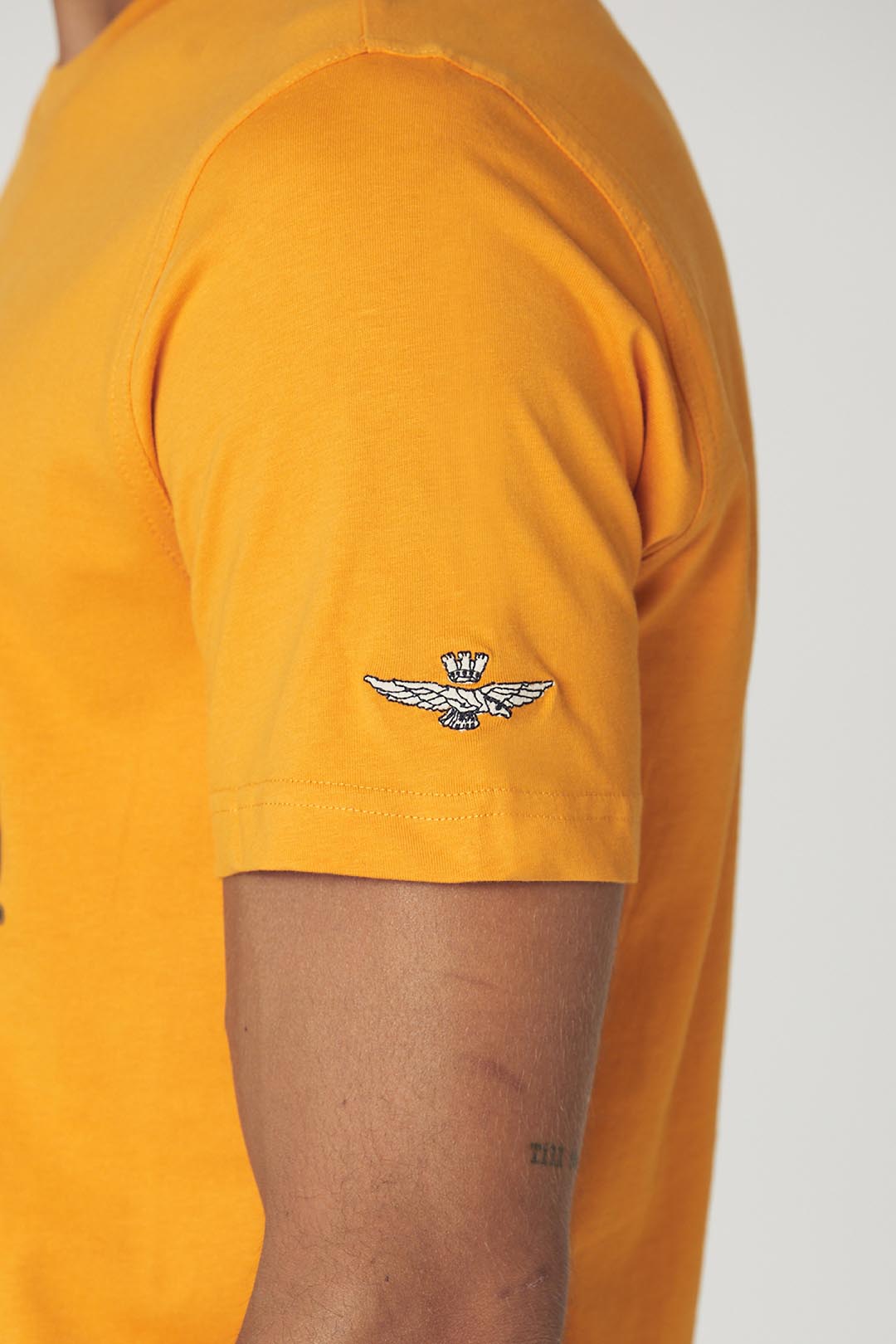 detail Tričko t-shirt m.c. 232TS2152J597