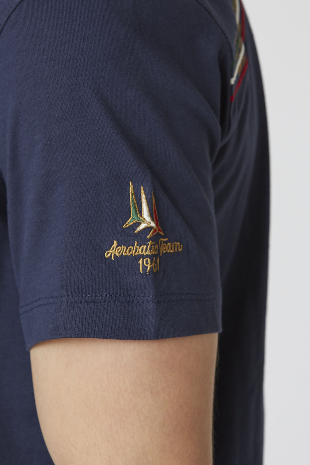 detail Tričko t-shirt m.c. 251TS2401J592