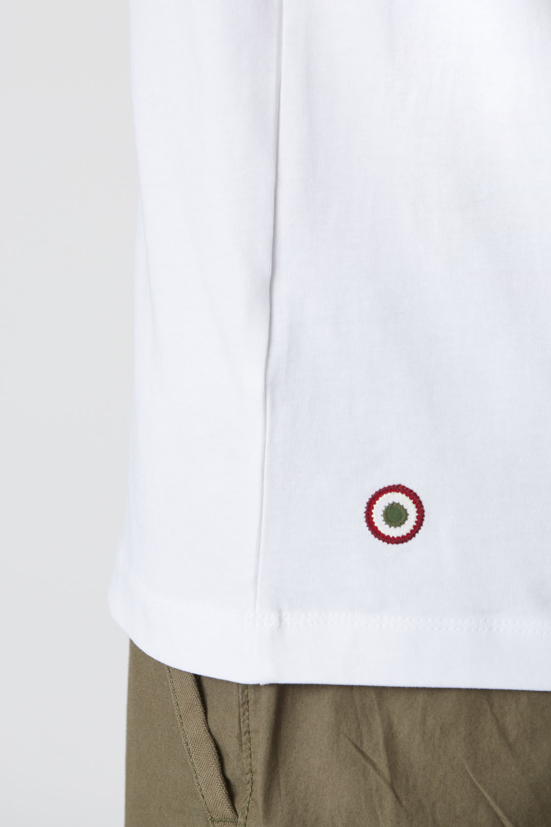 detail Tričko t-shirt m.c. 251TS2408J592