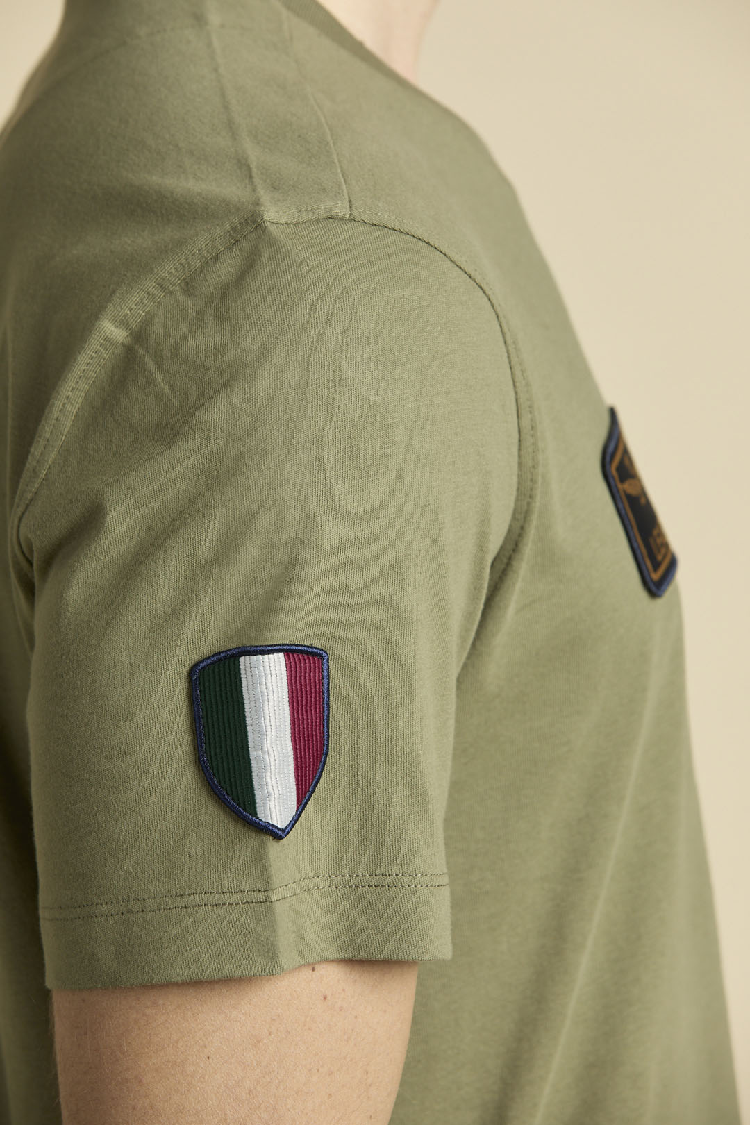 detail Tričko t-shirt manica co 261TS2544UJ00592